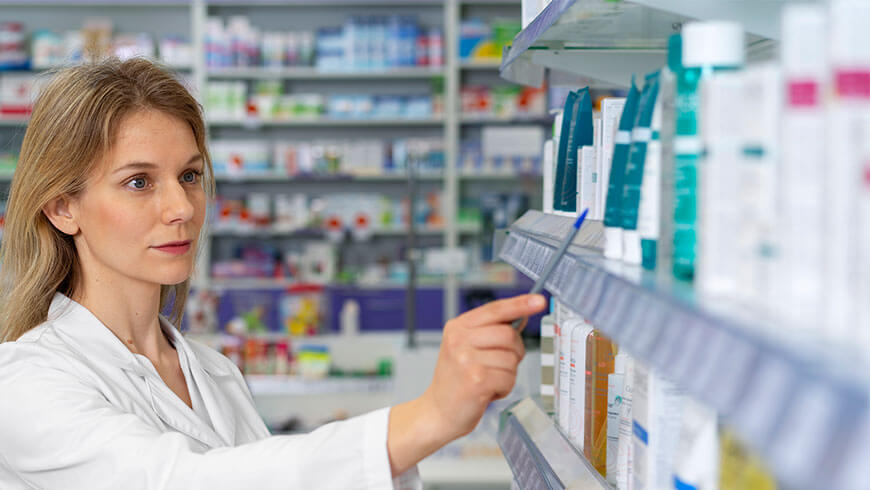 Les présentoirs incontournables pour une pharmacie